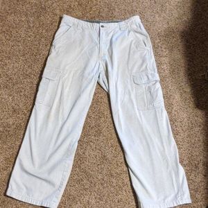 Men's Wrangler khaki cargo pants.